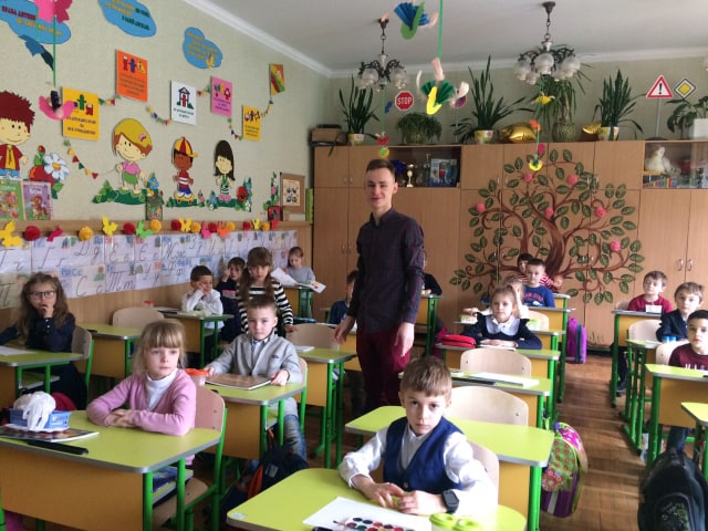 Ростислав Руденський проходить практику в Тернопільській школі №3
